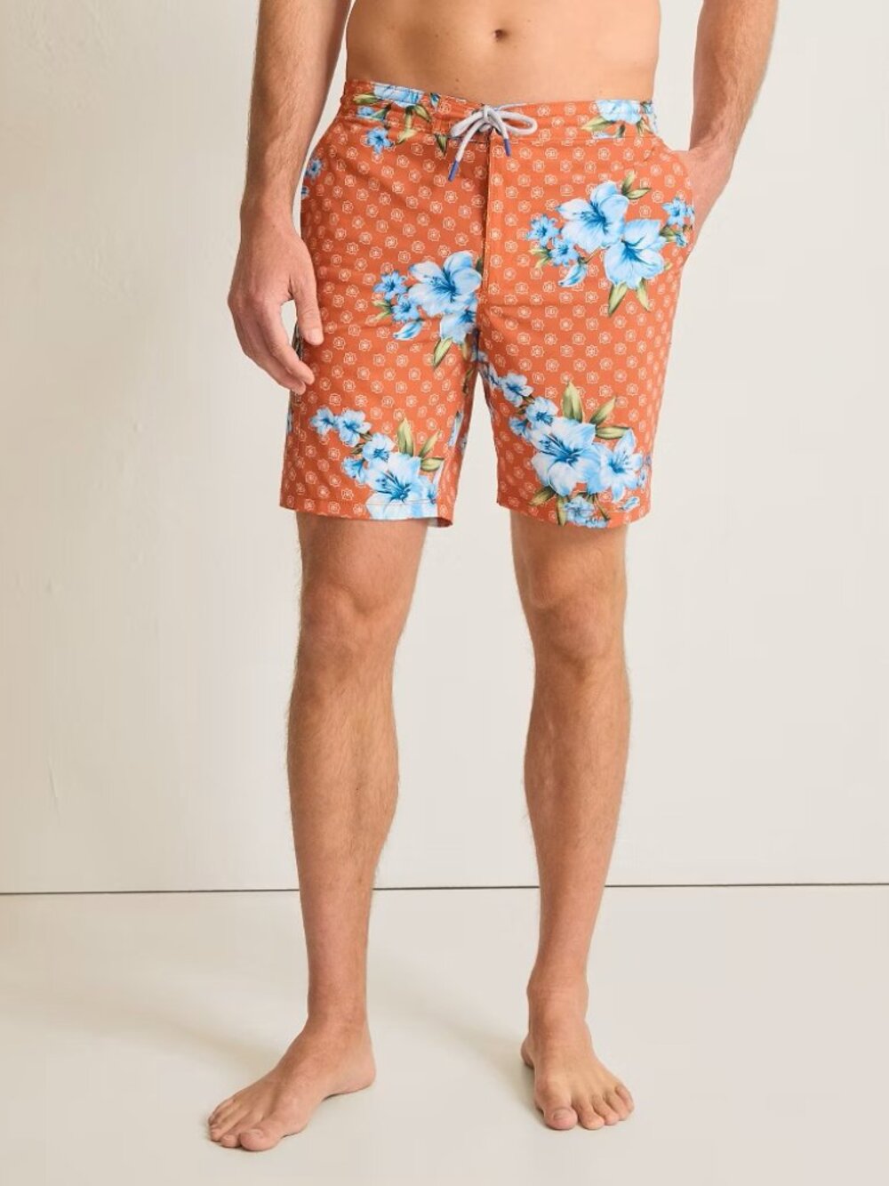 Tommy Bahama Medallion Blooms 8-Inch Boardshorts Swim Trunks Men's size M $90
